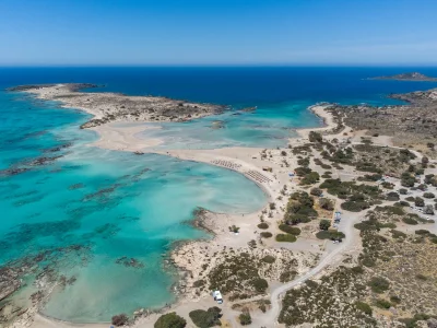 LA MEILLEURE RAISON POUR LOUER UNE VOITURE DEPUIS CHANIA: ELAFONISI BEACH!